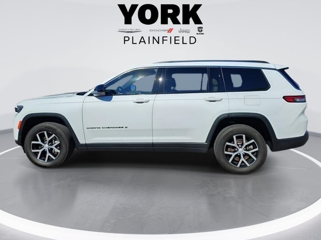 Used 2023 Jeep Grand Cherokee L Limited AWD/4WD image 2