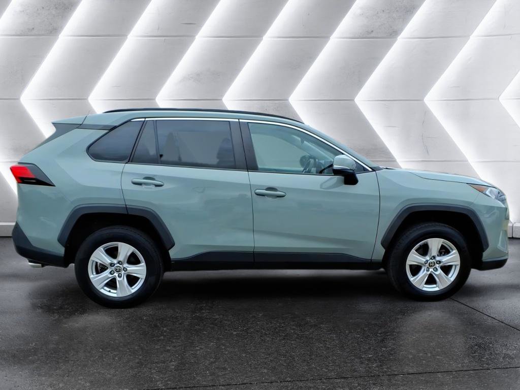 Used 2021 Toyota RAV4 XLE FWD image 6