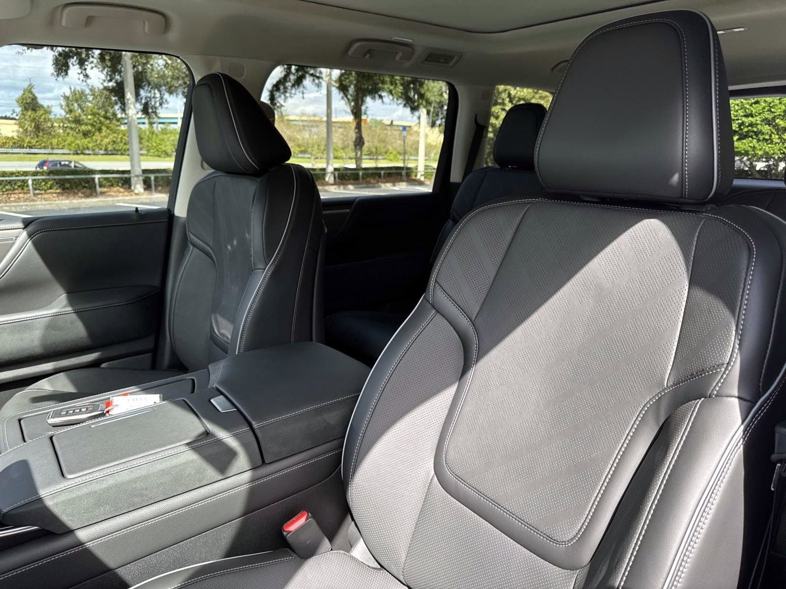 New 2026 INFINITI QX80 Luxe w/ Cargo Package image 11