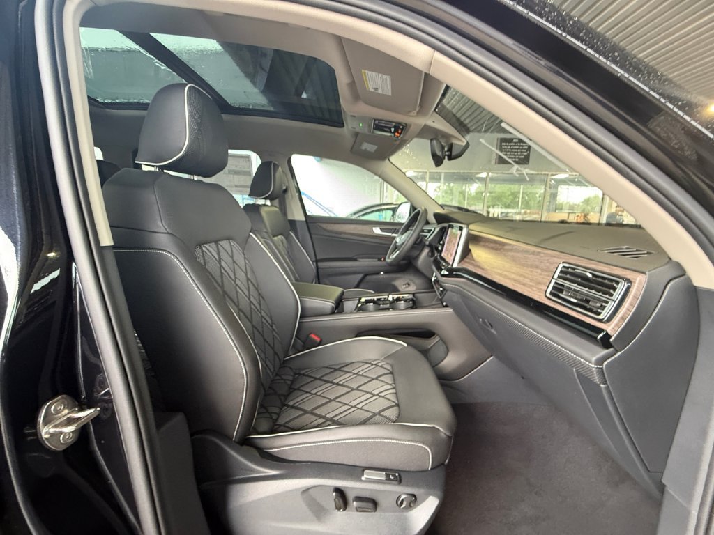 New 2026 Volkswagen Atlas SEL Premium R-Line AWD/4WD image 24