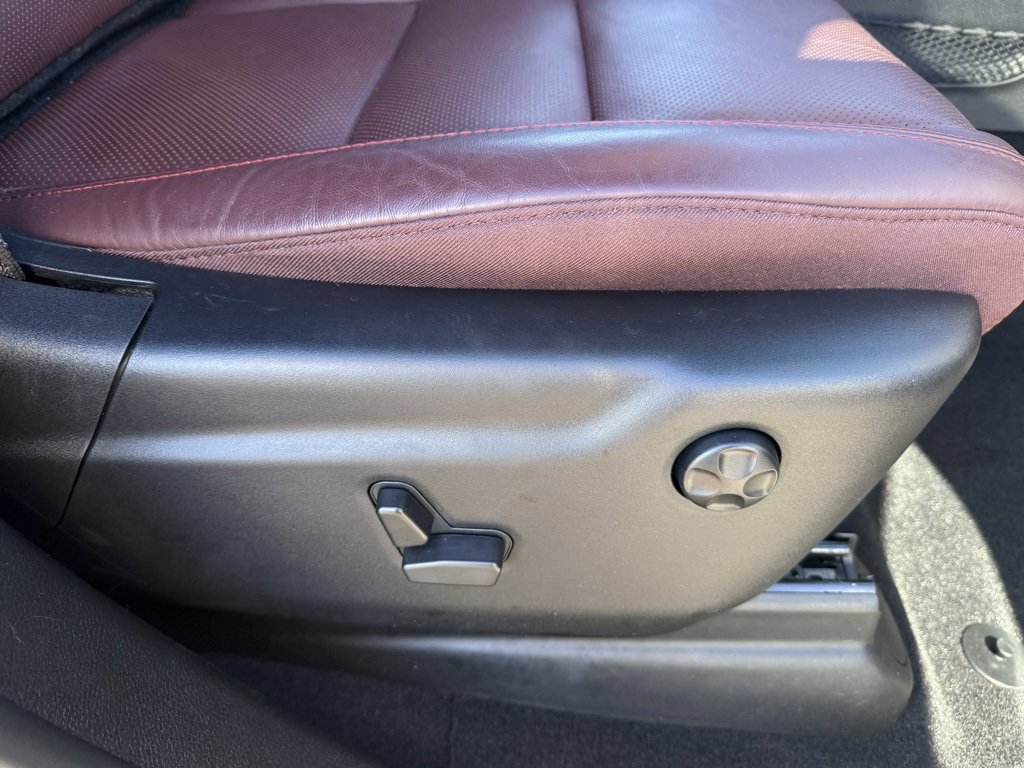 Used 2024 Dodge Durango GT image 33