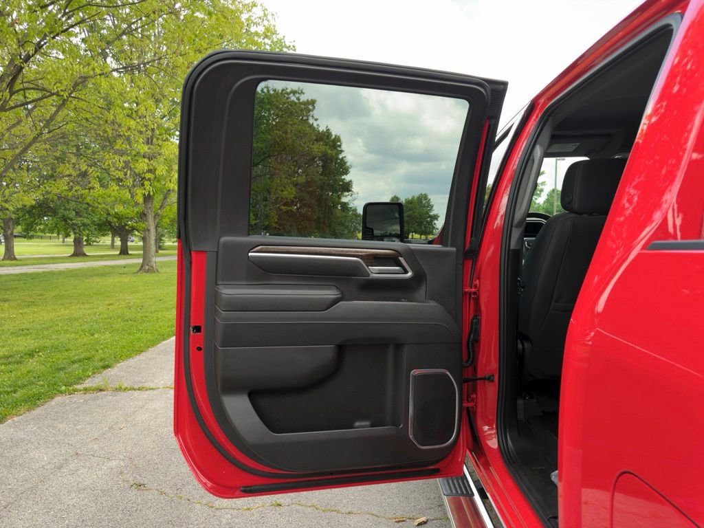 Used 2025 GMC Sierra 2500 SLE AWD/4WD image 18
