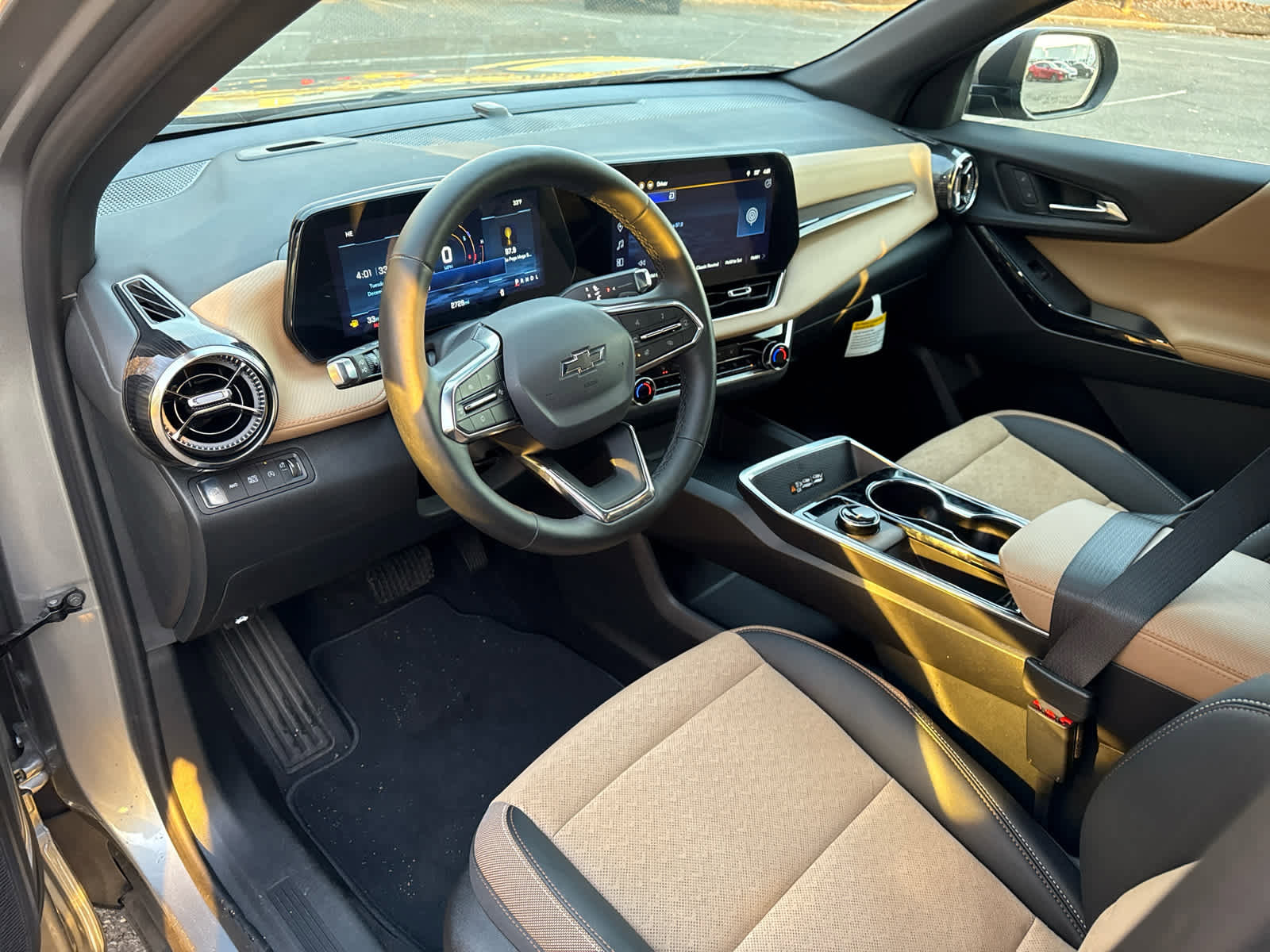 Used 2026 Chevrolet Equinox ACTIV image 14