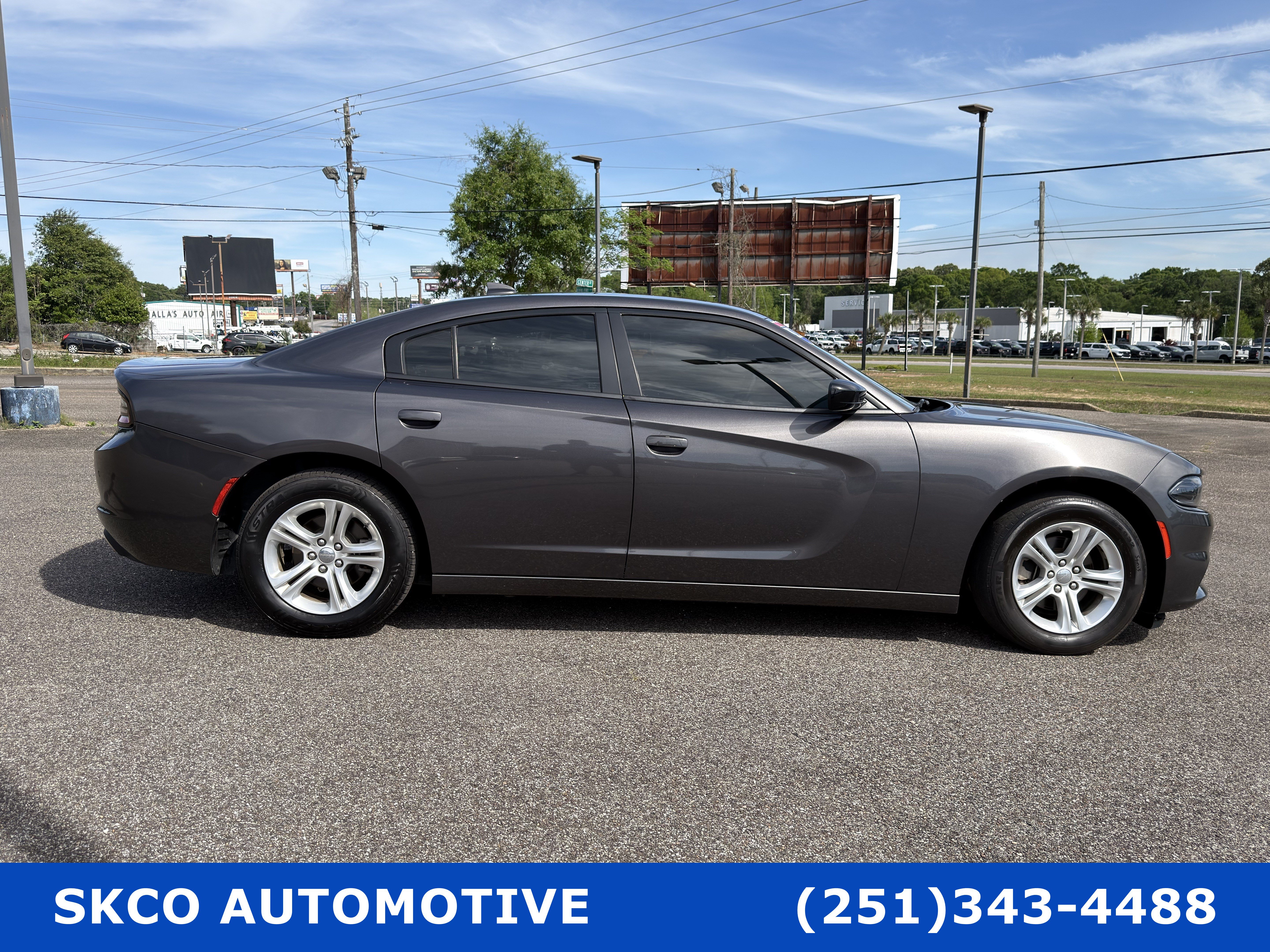 Used 2023 Dodge Charger SXT RWD image 6