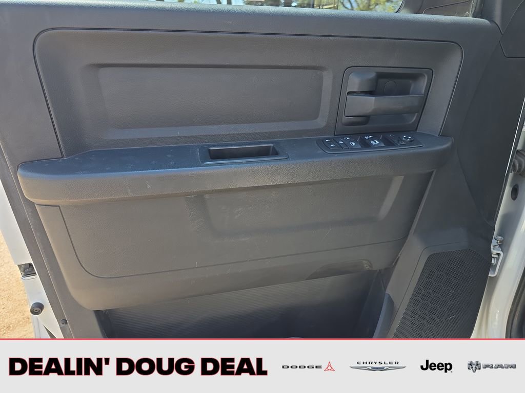 Used 2018 RAM 2500 Tradesman w/ Chrome Appearance Group AWD/4WD image 11