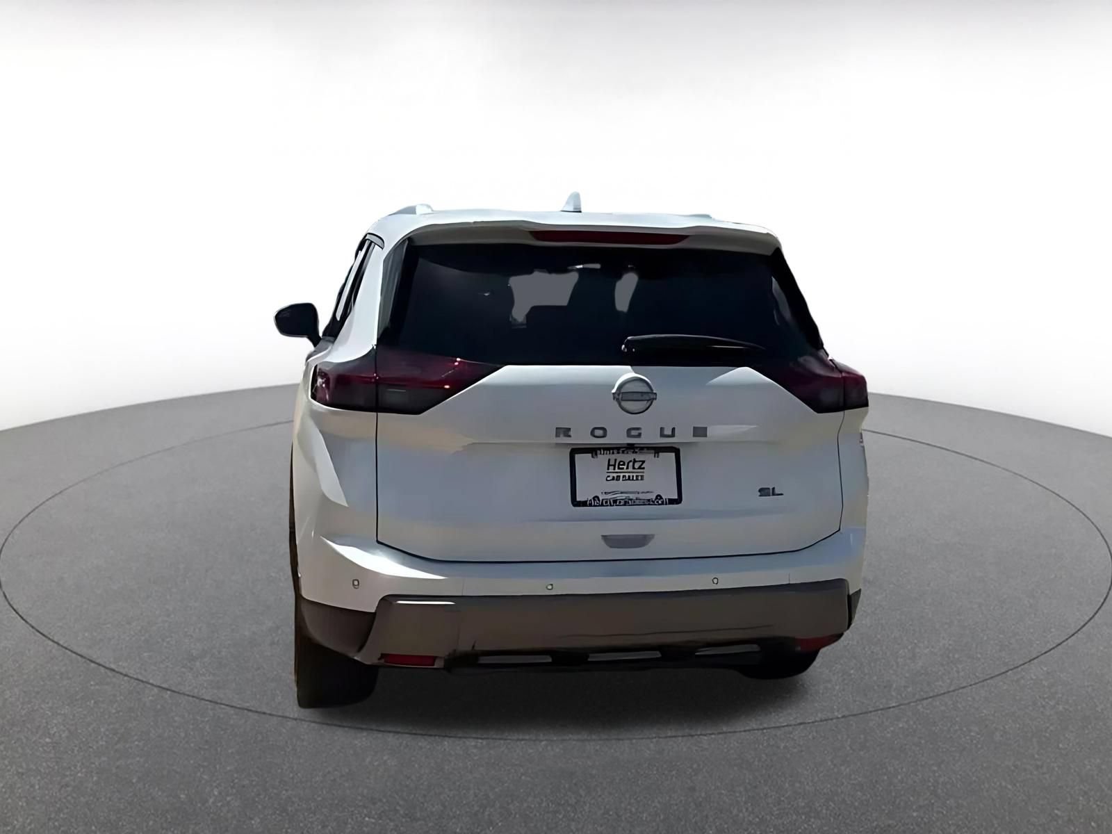 Used 2026 Nissan Rogue SL FWD image 12