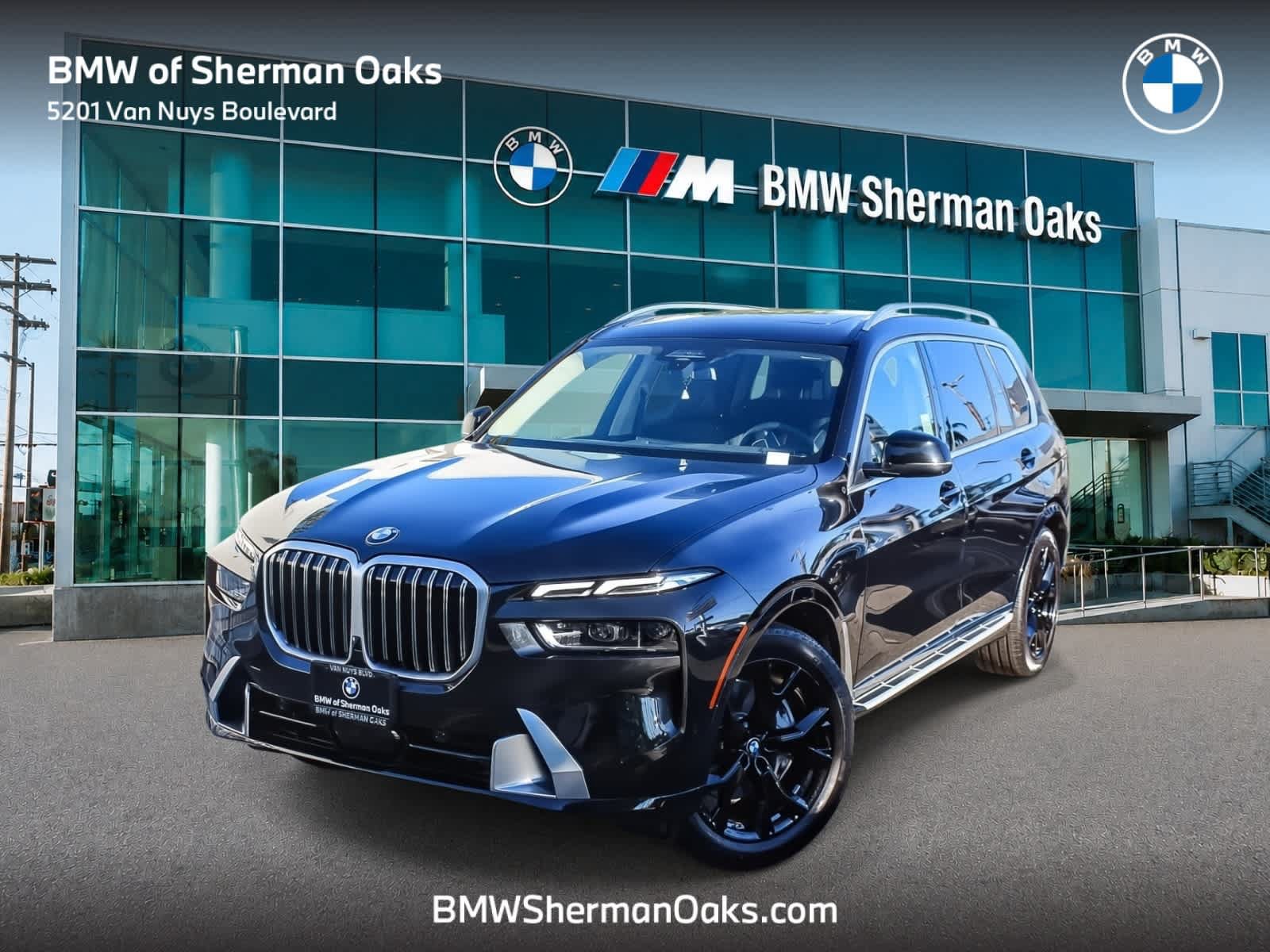 Used 2027 BMW X7 xDrive40i AWD/4WD image 2