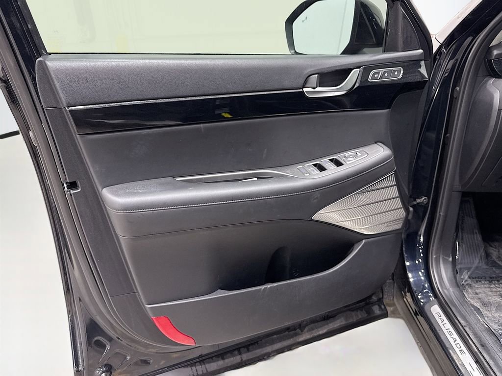 Used 2022 Hyundai Palisade Limited image 17