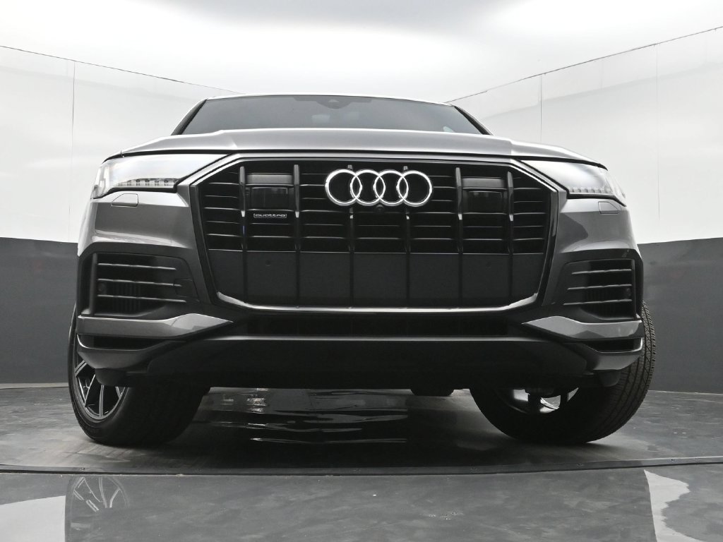 Used 2023 Audi Q7 3.0T Premium Plus AWD/4WD image 28