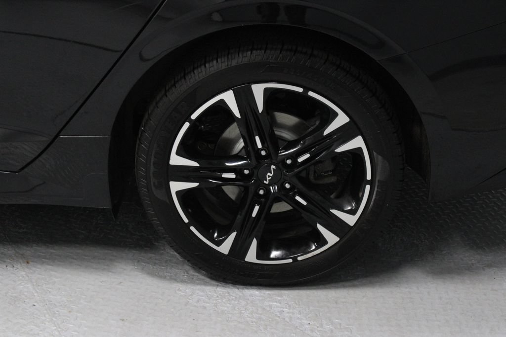 Used 2022 Kia K5 GT-Line FWD image 16