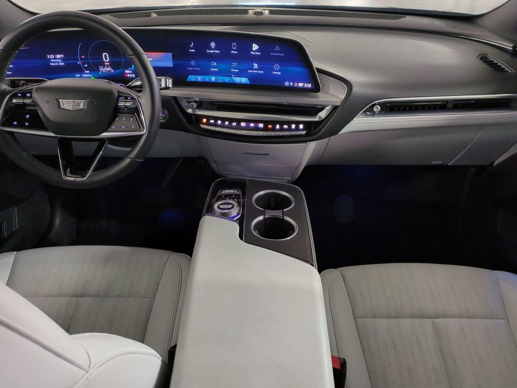 Used 2024 Cadillac Lyriq Sport image 14