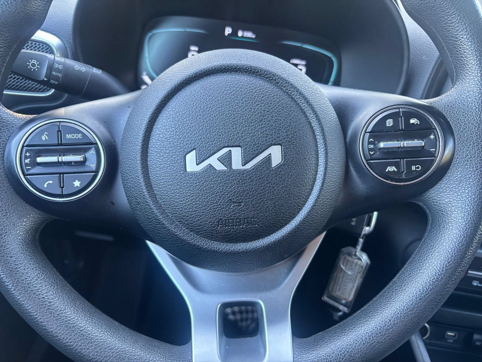 Used 2025 Kia Soul LX w/ LX Technology Package FWD image 25