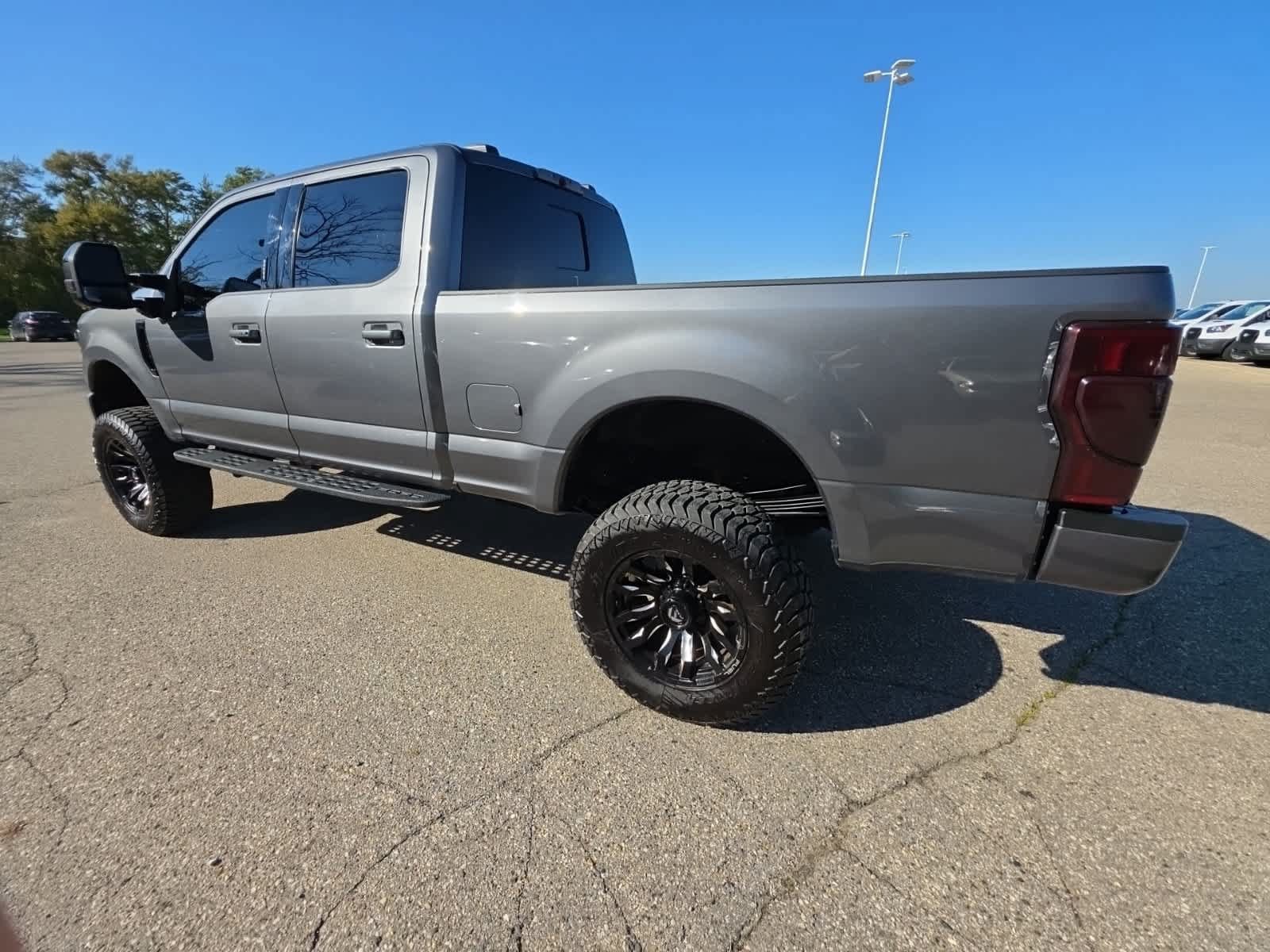 Used 2022 Ford F250 Lariat w/ Black Appearance Package AWD/4WD image 10