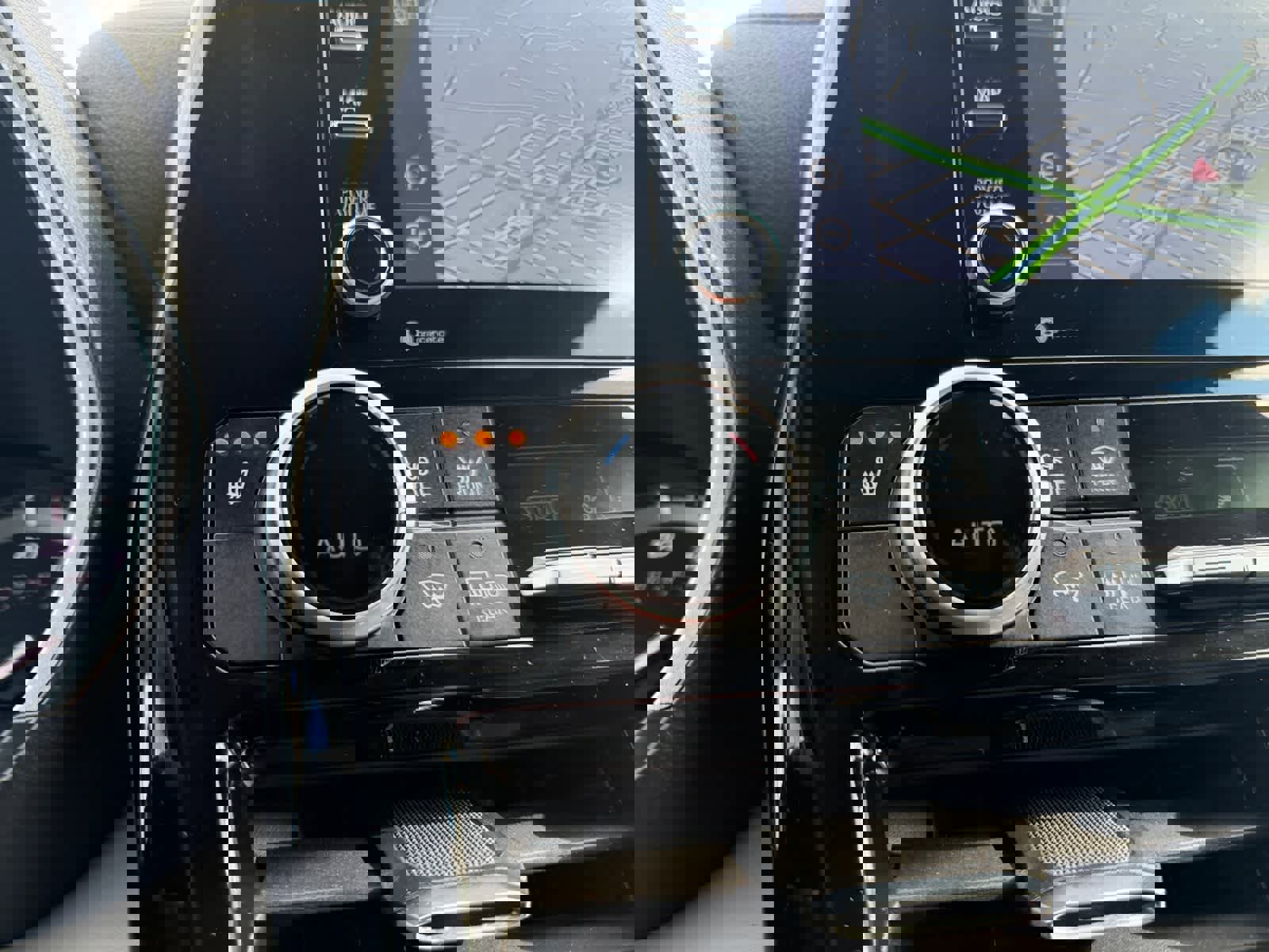 Used 2021 Toyota Highlander XLE image 21