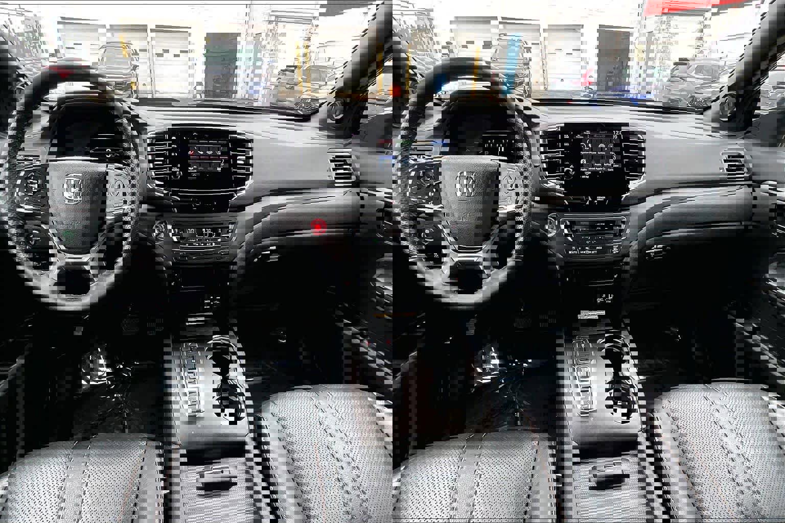 Used 2023 Honda Passport TrailSport image 14