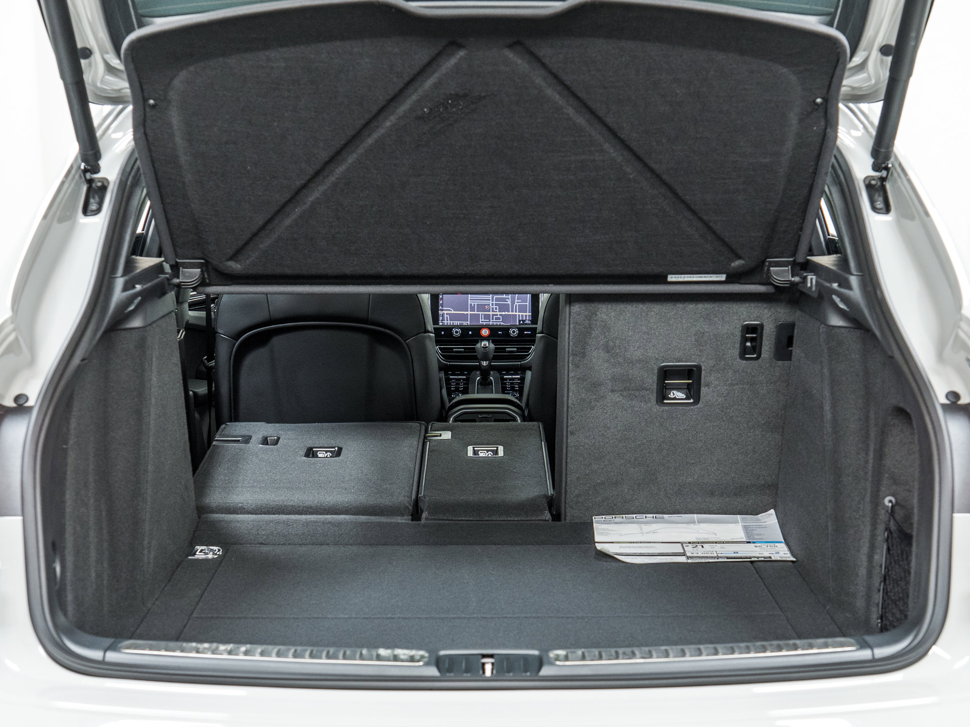 New 2025 Porsche Macan Turbo image 13