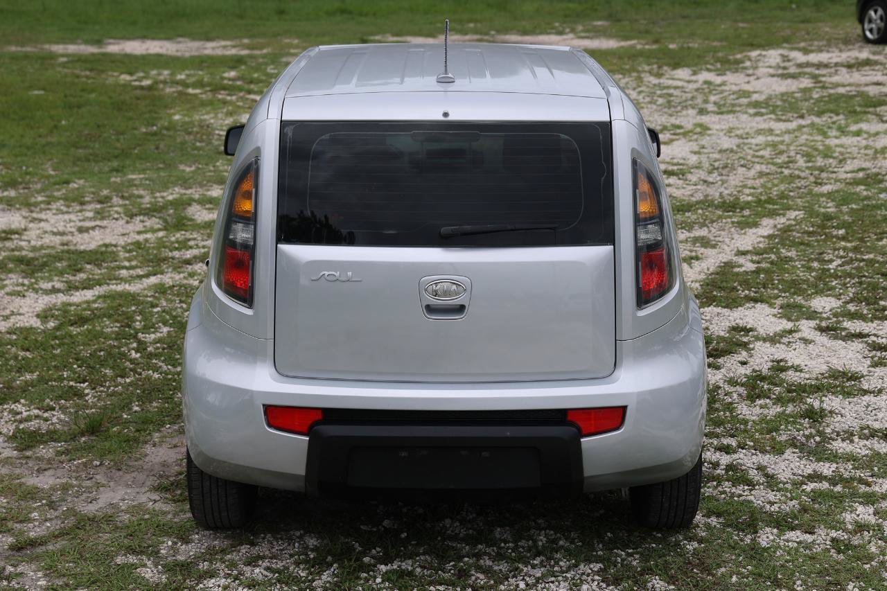 Used 2010 Kia Soul FWD image 9