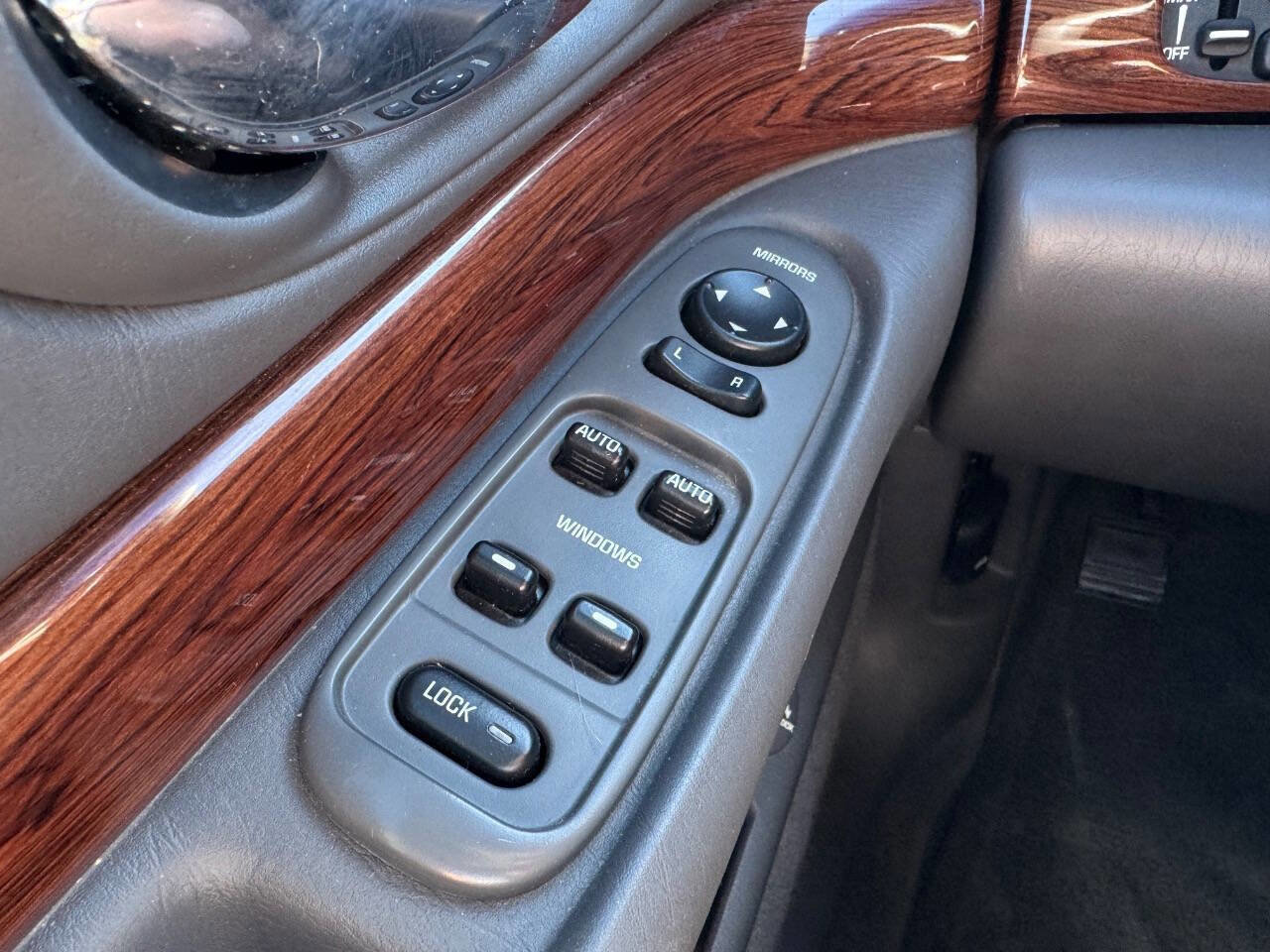 Used 2005 Buick Le Sabre Custom FWD image 20