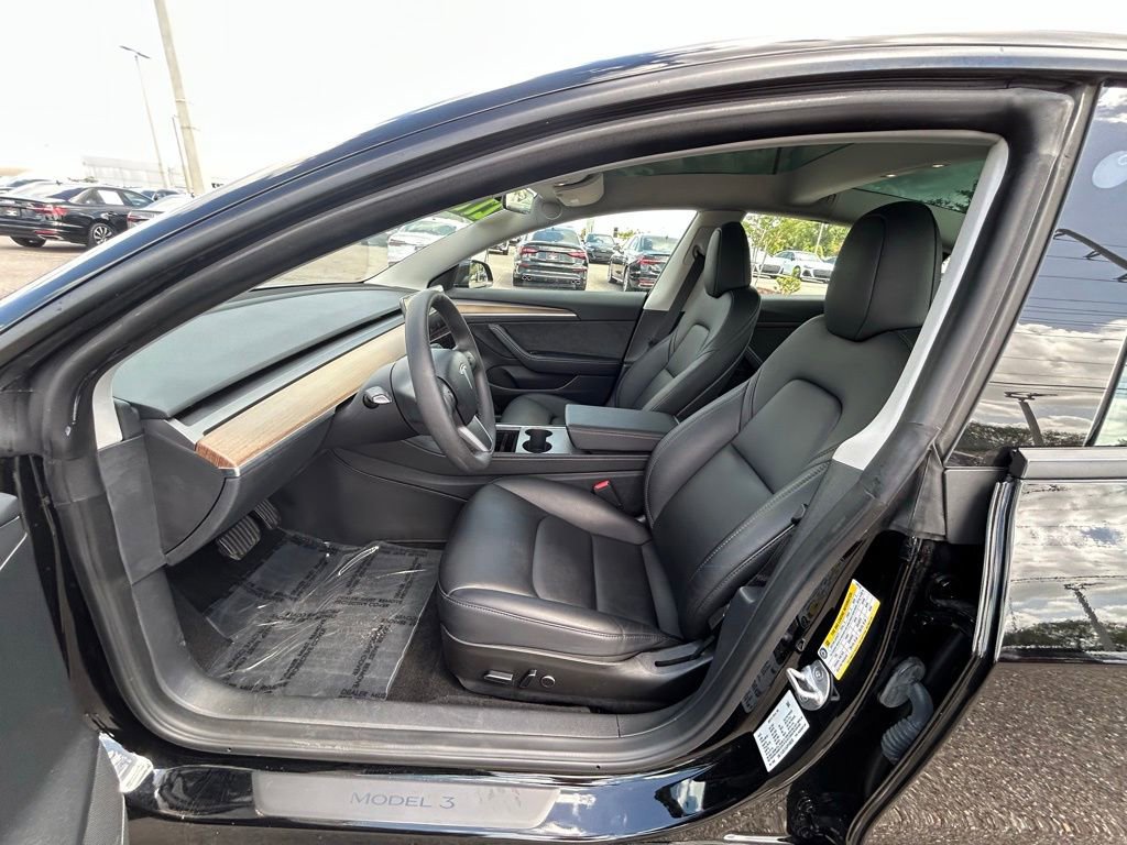 Used 2023 Tesla Model 3 Standard Range image 15