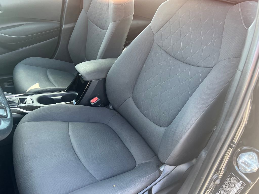Used 2021 Toyota Corolla LE FWD image 10