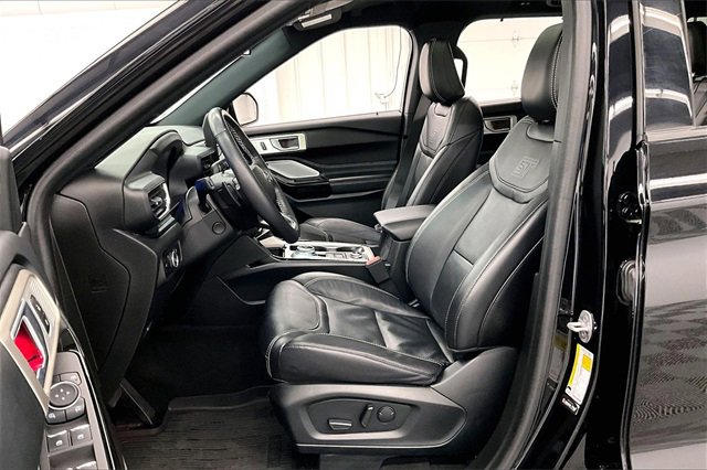 Used 2023 Ford Explorer ST w/ Technology Package image 21