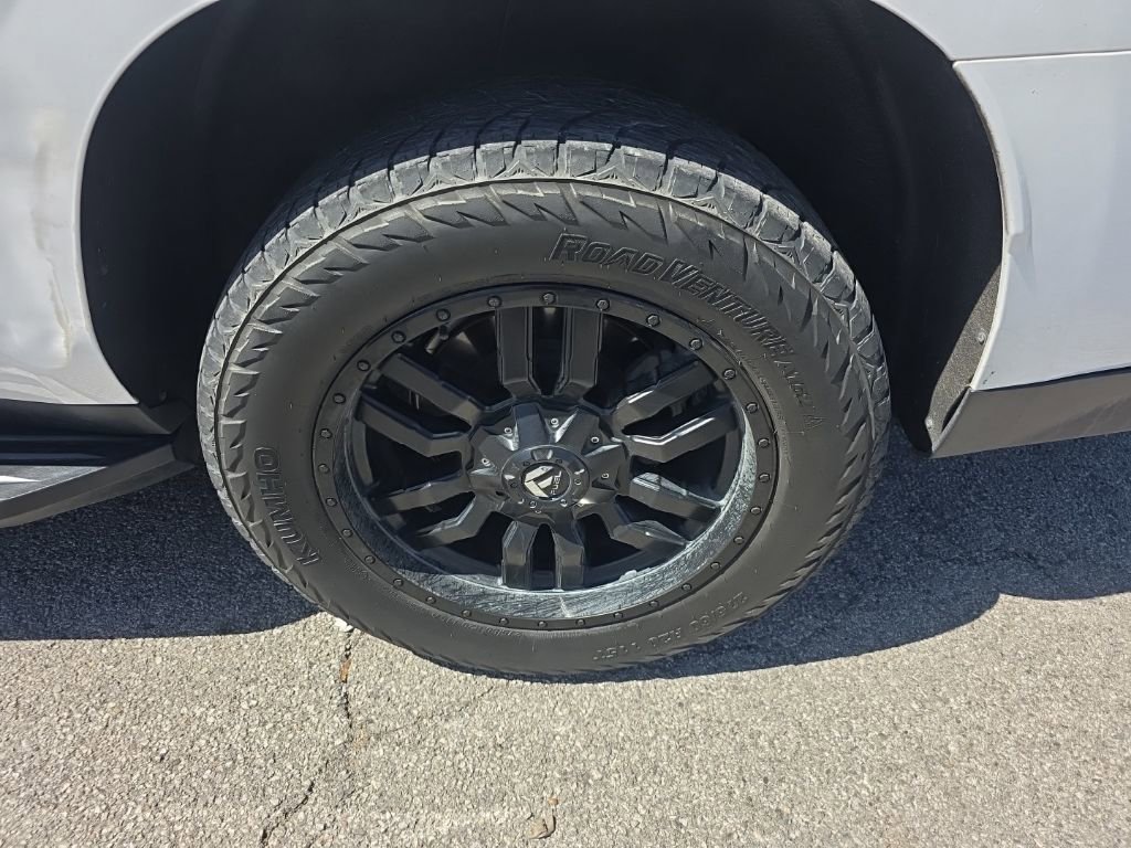 Used 2021 Chevrolet Suburban LS image 9