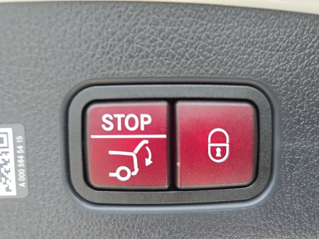 Certified 2026 Mercedes-Benz GLC 300 4MATIC image 15