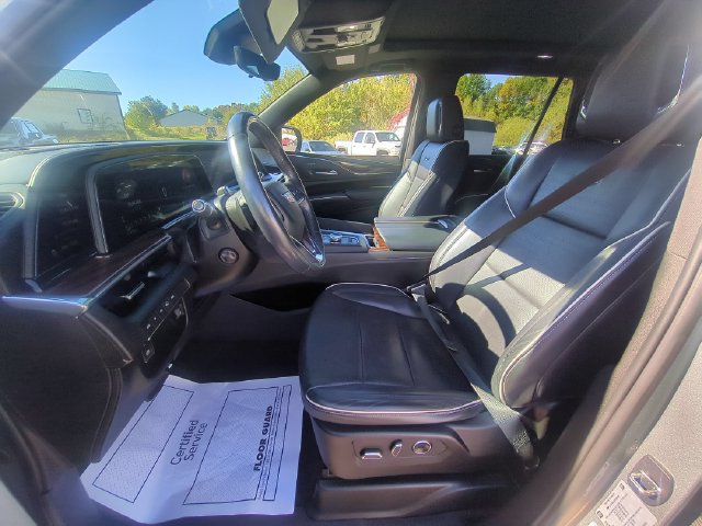 Used 2023 Cadillac Escalade Premium Luxury AWD/4WD image 26