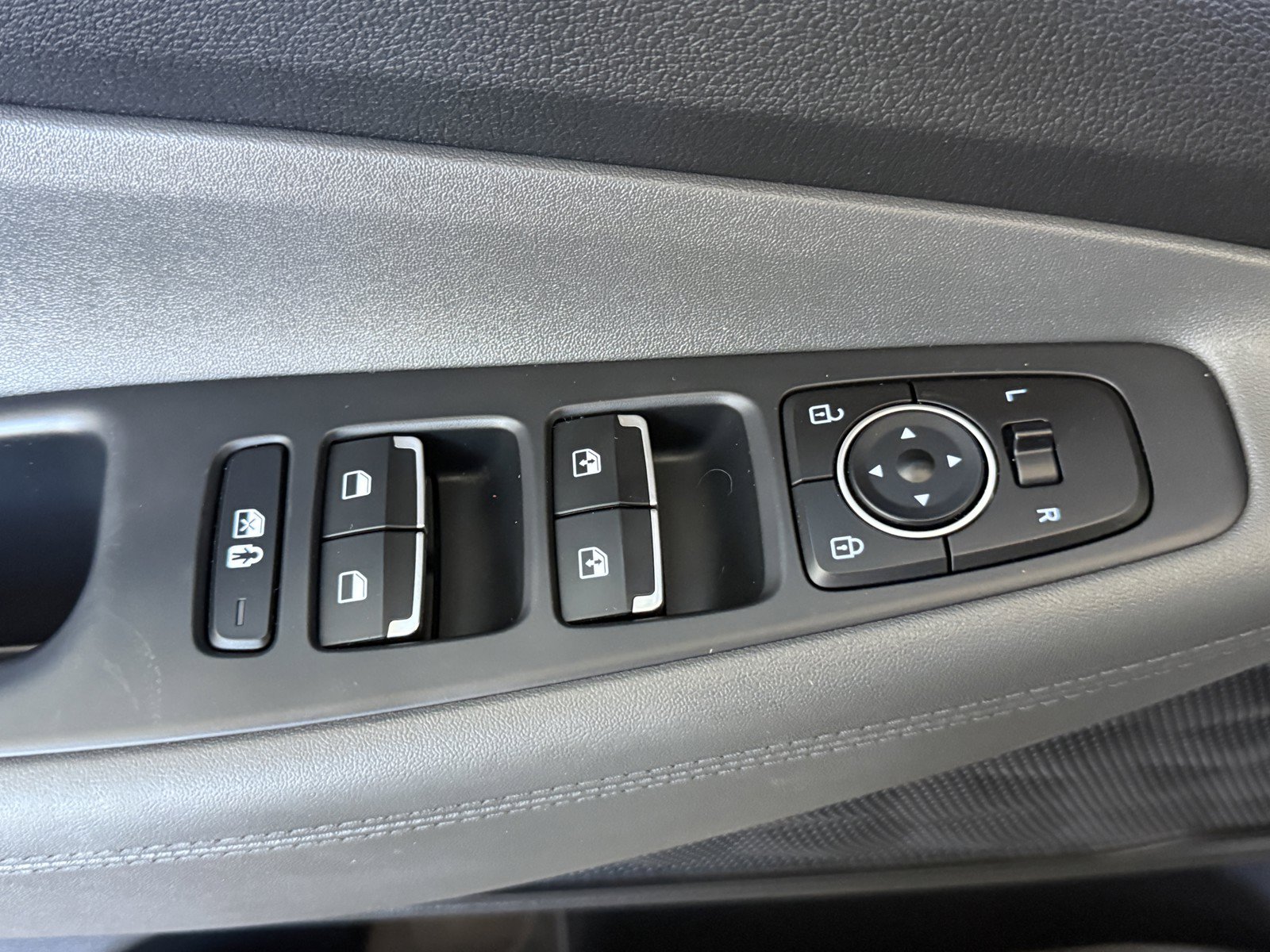 Certified 2023 Hyundai Santa Fe SEL AWD/4WD image 25