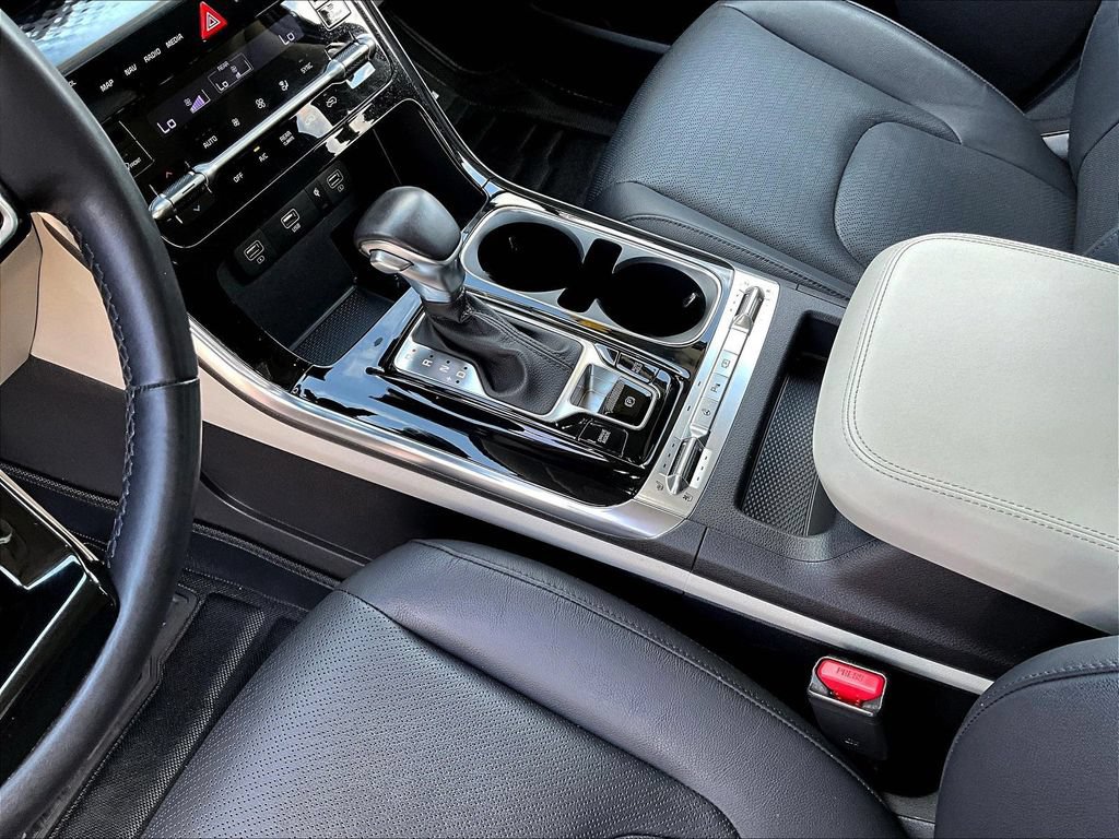 Used 2023 Kia Carnival SX Prestige FWD image 21