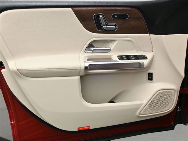 Used 2020 Mercedes-Benz GLB 250 w/ Premium Package image 9