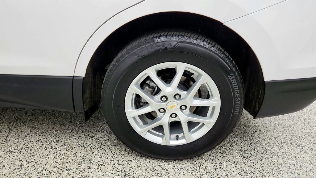 Used 2024 Chevrolet Equinox LT AWD/4WD image 9