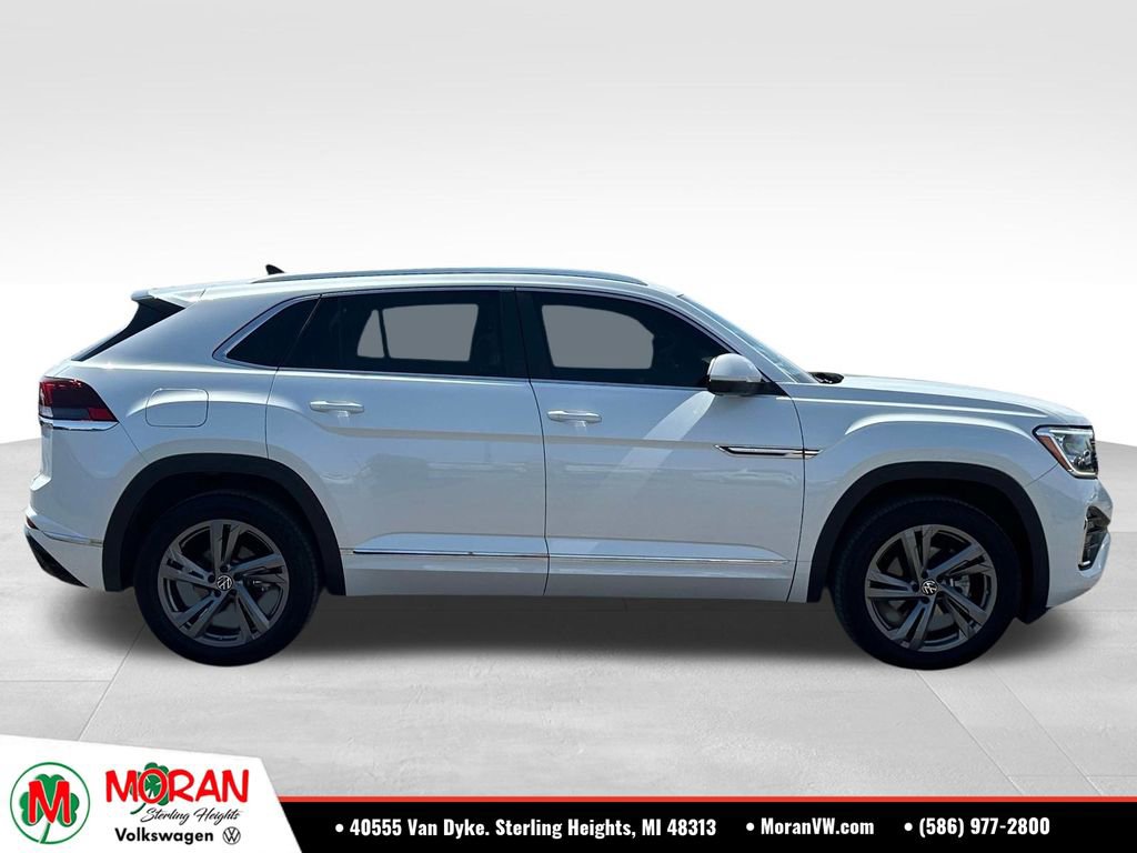 Certified 2024 Volkswagen Atlas Cross Sport SEL R-Line AWD/4WD image 6