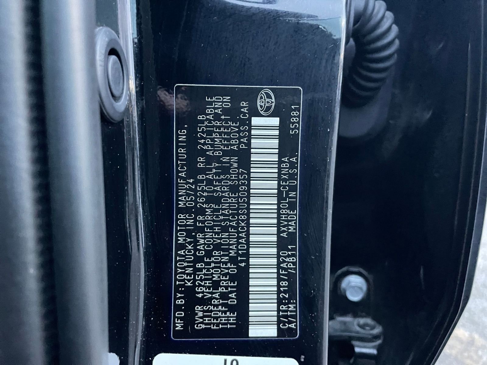 Used 2025 Toyota Camry LE image 28