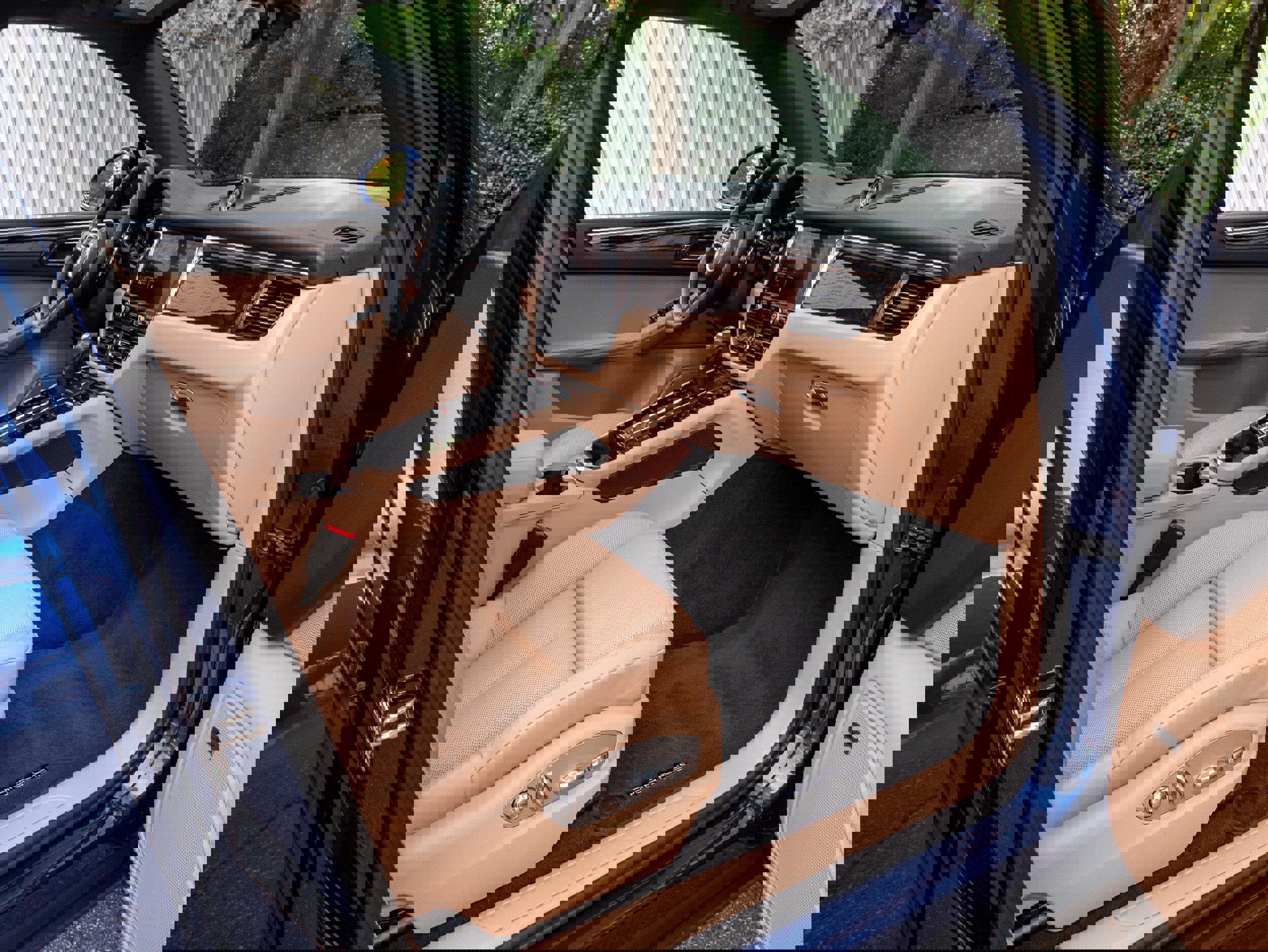 Used 2024 Porsche Macan image 32