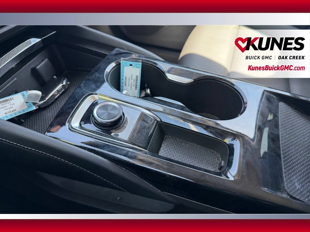 Used 2024 Buick Envision Preferred AWD/4WD image 26