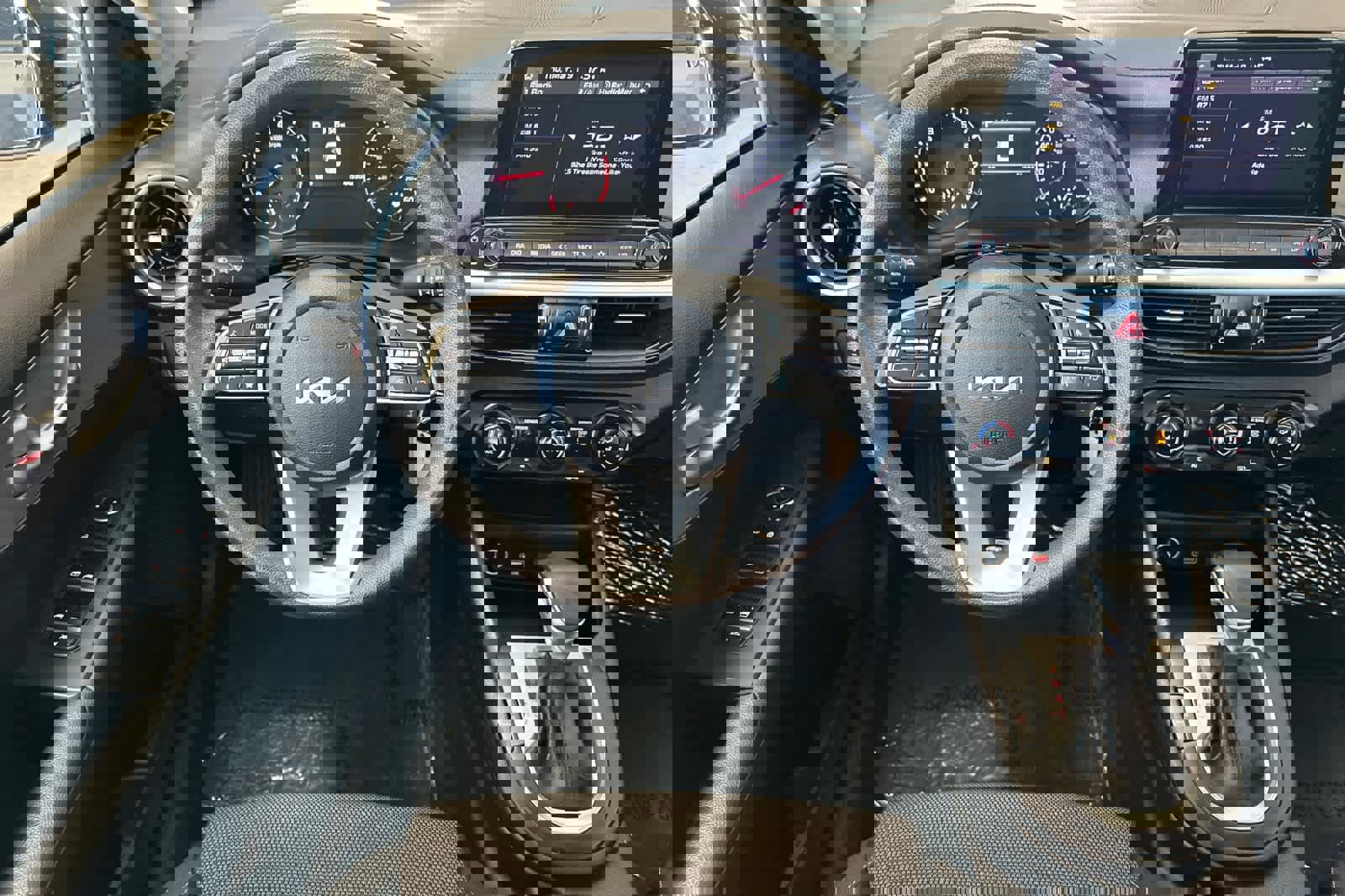 Used 2024 Kia Forte LXS image 14