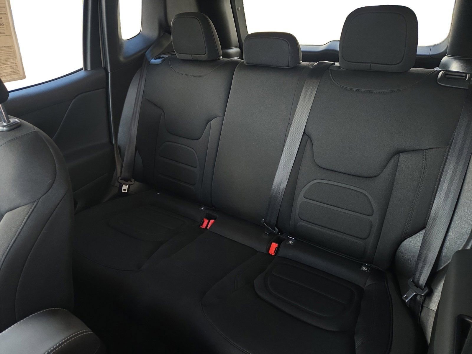 Certified 2022 Jeep Renegade Latitude AWD/4WD image 13