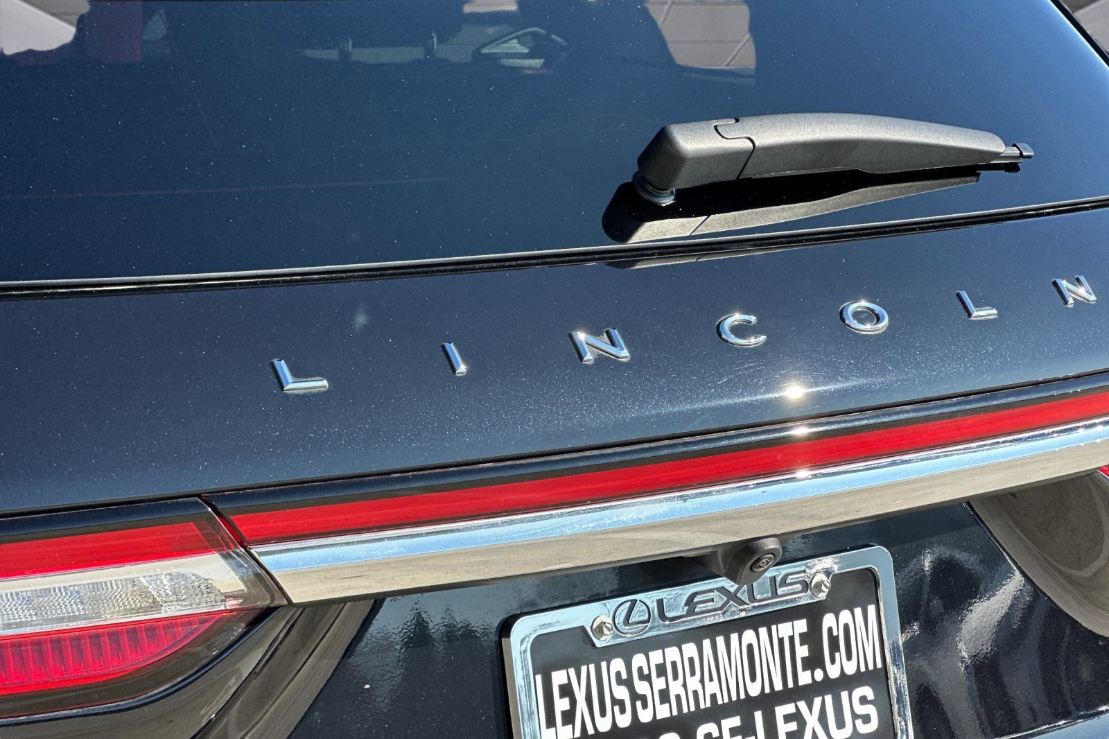 Used 2023 Lincoln Corsair Reserve w/ Jet Appearance Package image 18