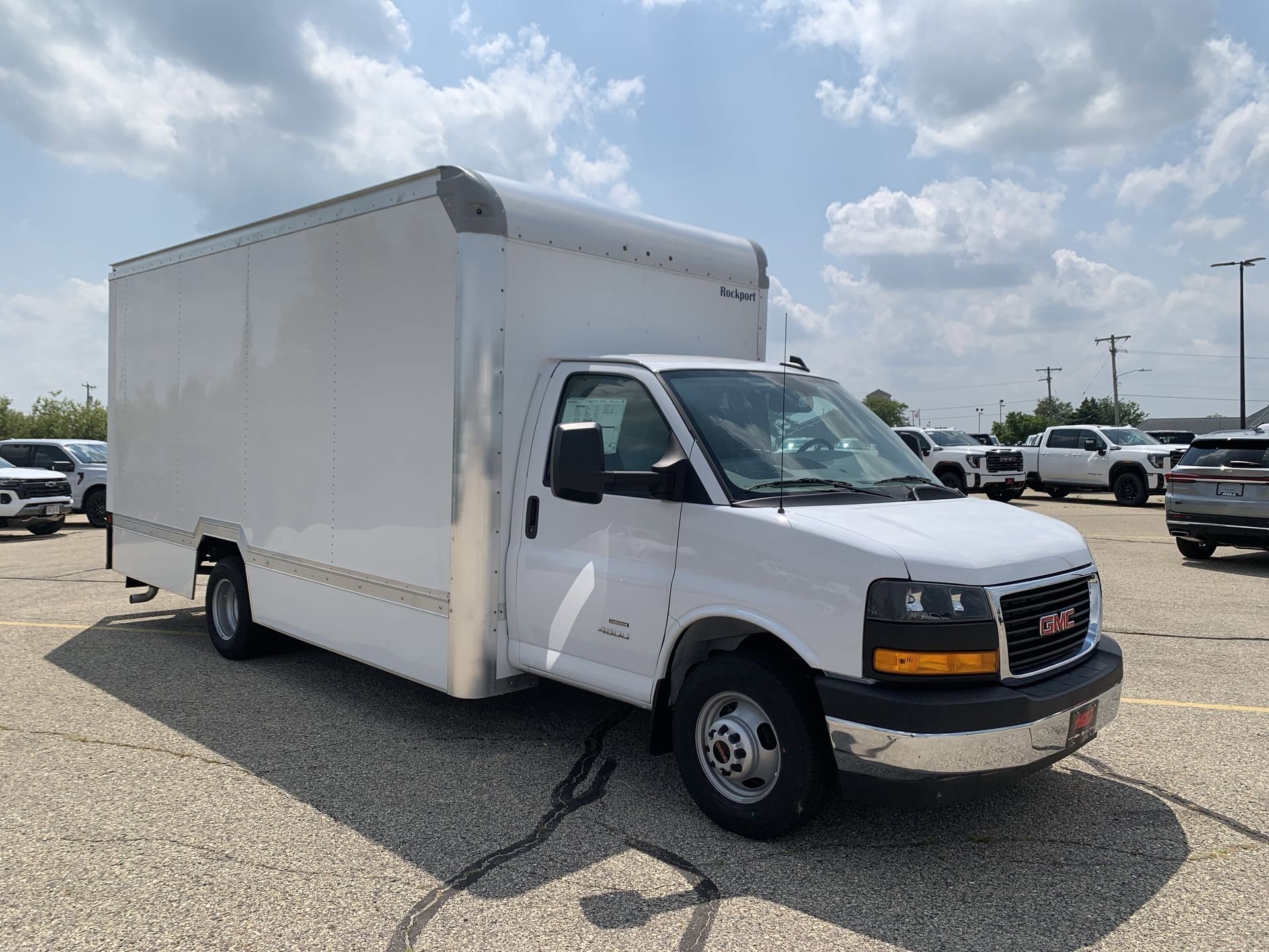 New 2024 GMC Savana 4500 w/ Power Convenience Package RWD image 23