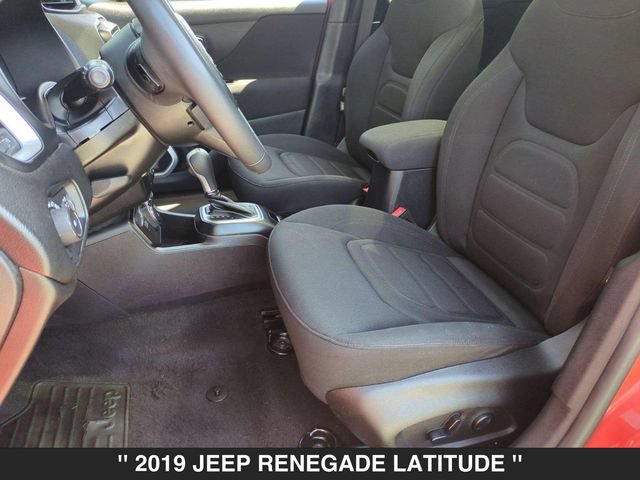 Used 2019 Jeep Renegade Latitude w/ Popular Equipment Group AWD/4WD image 14