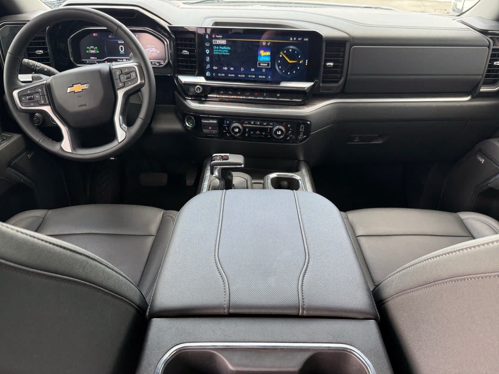 Used 2025 Chevrolet Silverado 1500 LTZ AWD/4WD image 13