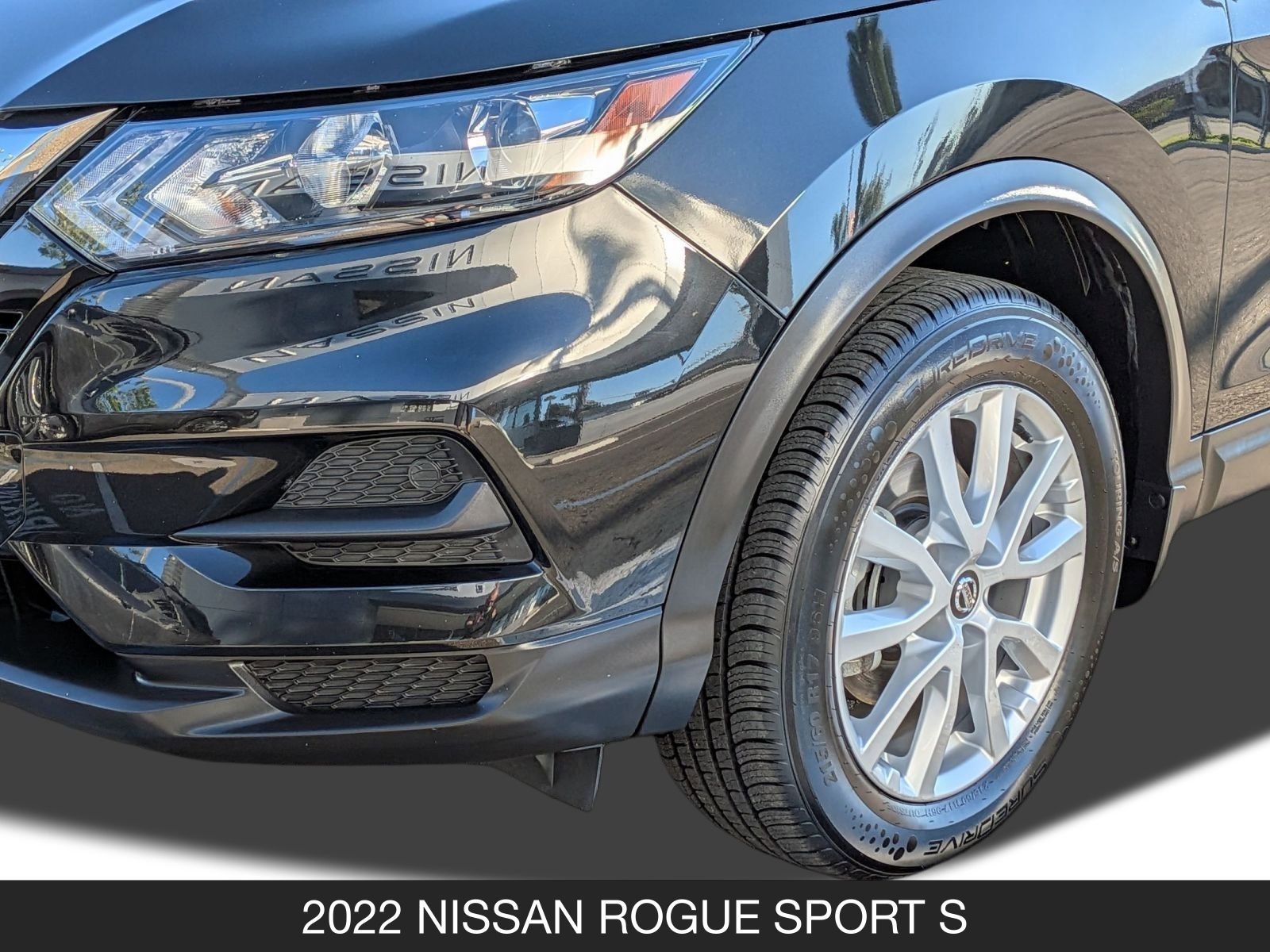 Used 2022 Nissan Rogue Sport S image 11