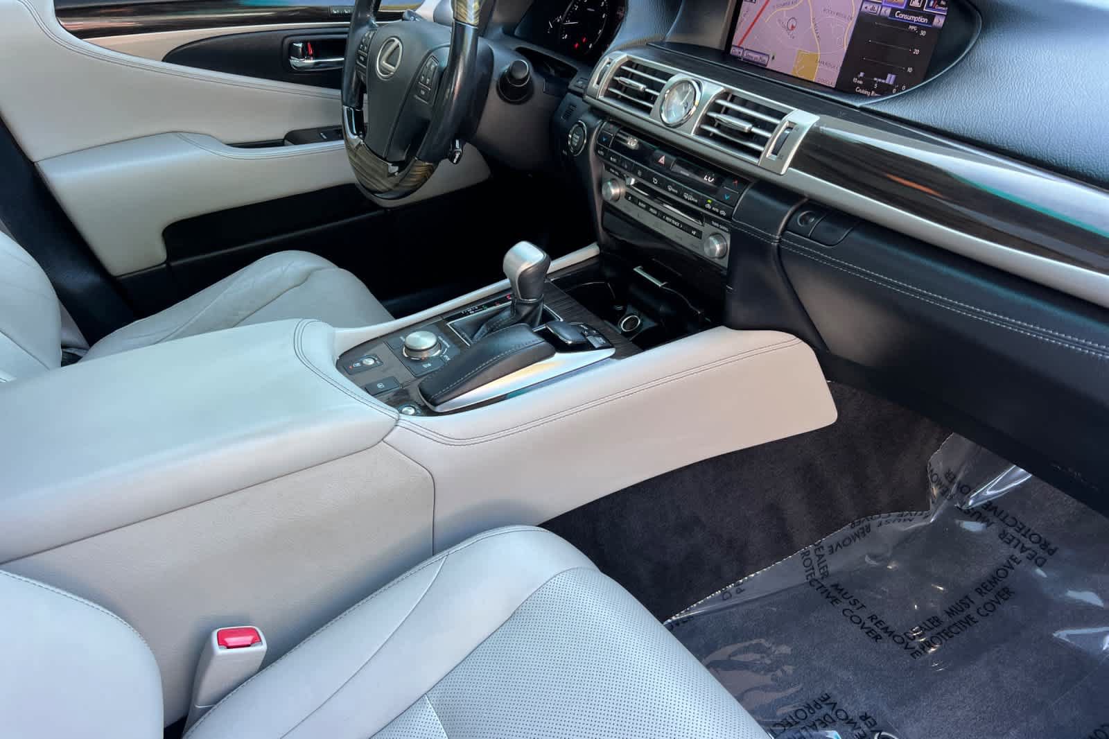 Used 2014 Lexus LS 460 w/ Comfort Package RWD image 16