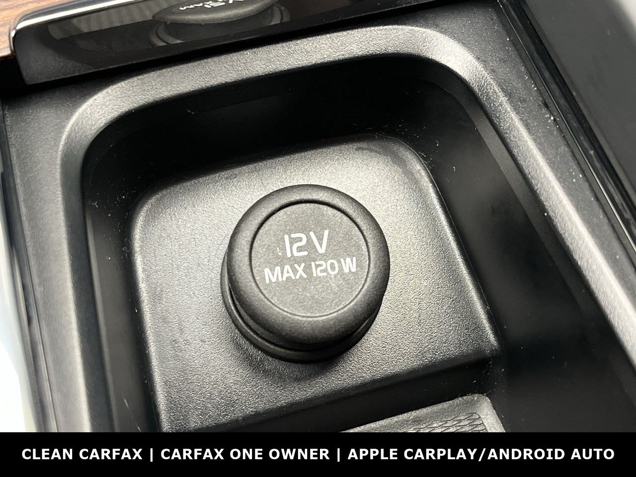 Used 2023 Volvo XC60 B5 Plus AWD/4WD image 23