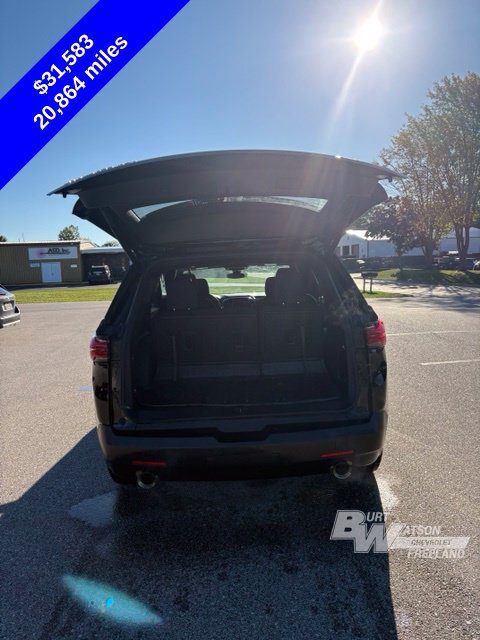 Used 2023 Chevrolet Traverse LT w/ LPO, Floor Liner Package AWD/4WD image 9