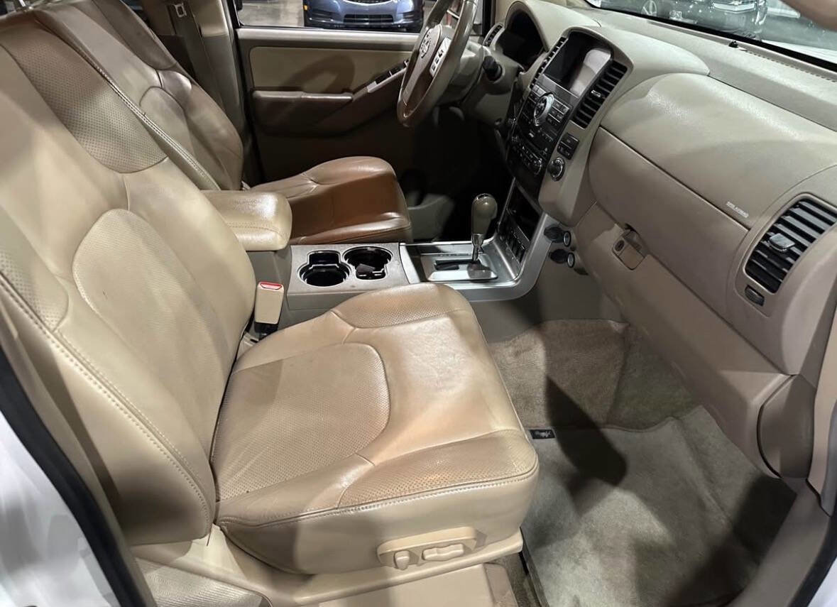 Used 2011 Nissan Pathfinder Silver image 10