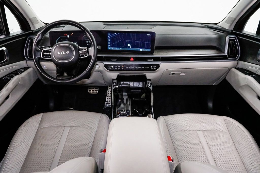 Certified 2024 Kia Sorento SX image 33