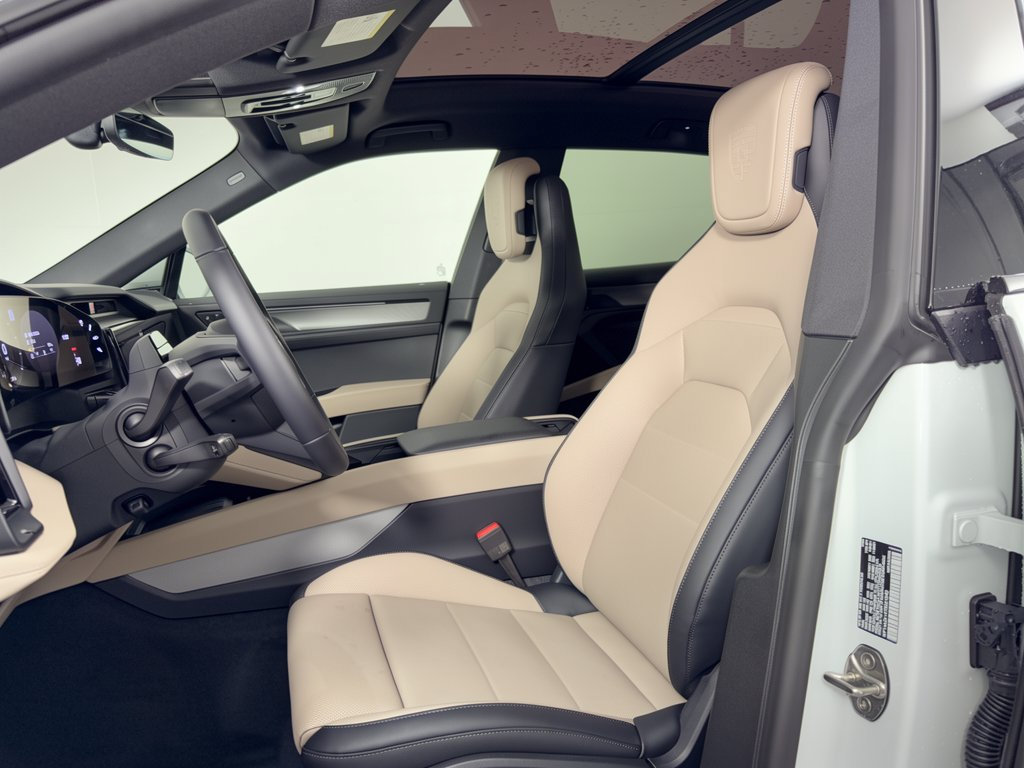 New 2026 Porsche Cayenne Coupe AWD/4WD image 5