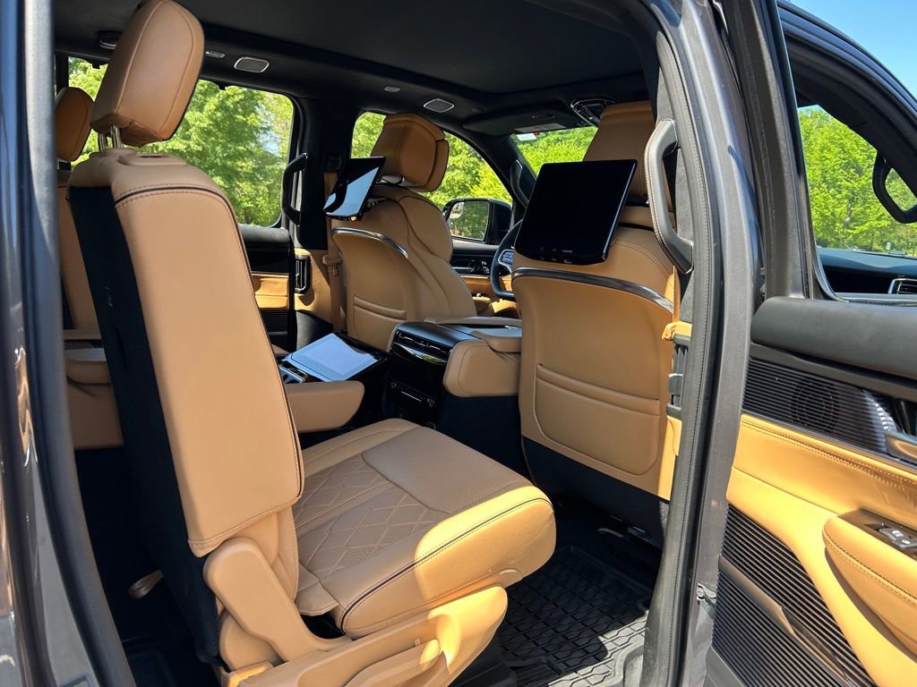 Used 2024 Jeep Grand Wagoneer Series III w/ Rear Seat Video Group 1 AWD/4WD image 56